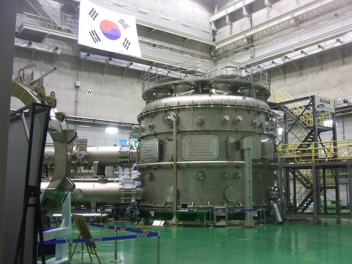 KSTAR · 装置实景，2007年